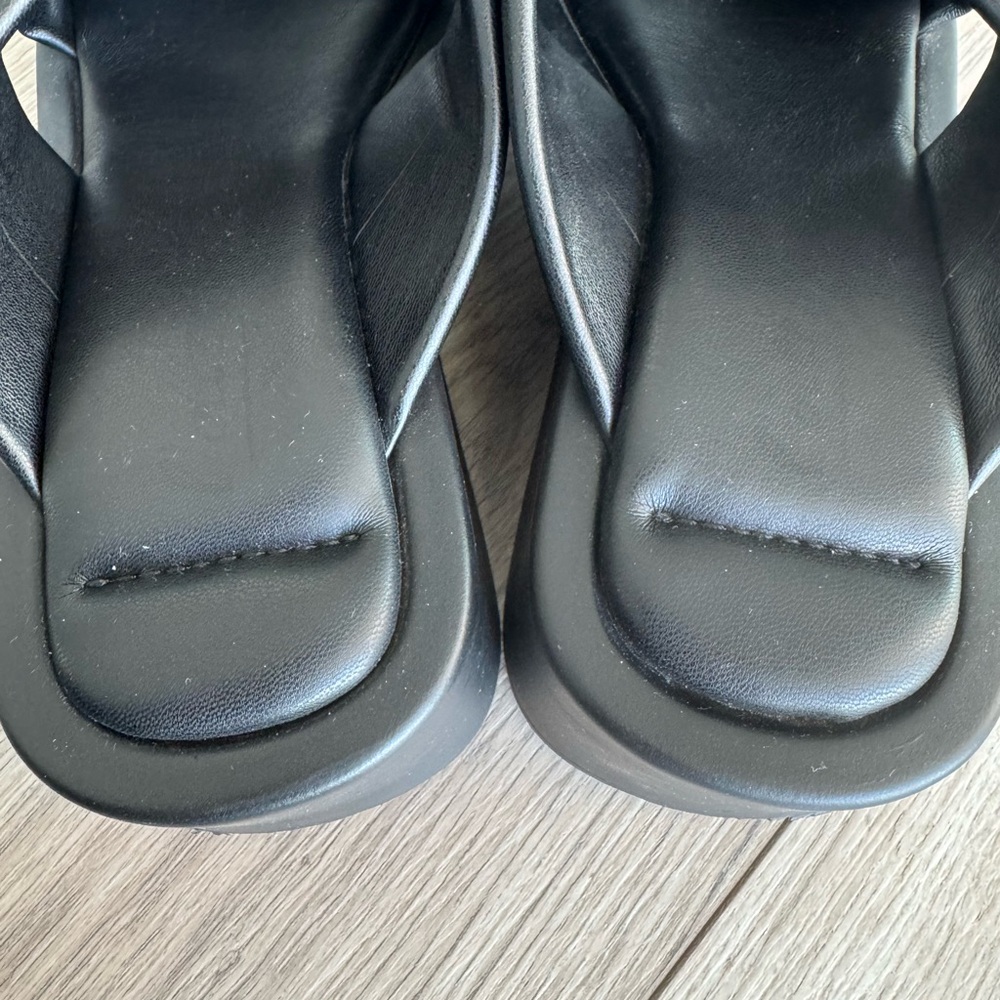 L’Intervalle Black Platform Slides - Picture 7 of 8